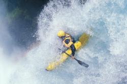 开云体育登录-极速与激情，当F1街道赛的轰鸣遇见西班牙绿茵场的翻盘奇迹