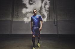 开云体育app-绿茵棋局上的致命一击，佩德里如何在波兰铁骑与阿根廷探戈的鏖战中，成为破局的关键影子