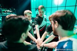 开云体育下载-HKA血洗FPX,Jankos关键团战开团秒人宿命之战2025世界赛,留下经典瞬间的简单介绍