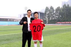 开云体育登录-出色球员谱写传奇，灌篮得分领先