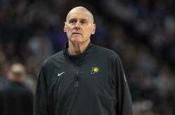 开云体育入口-步行者主帅下课传闻不断，球迷忧心忡忡