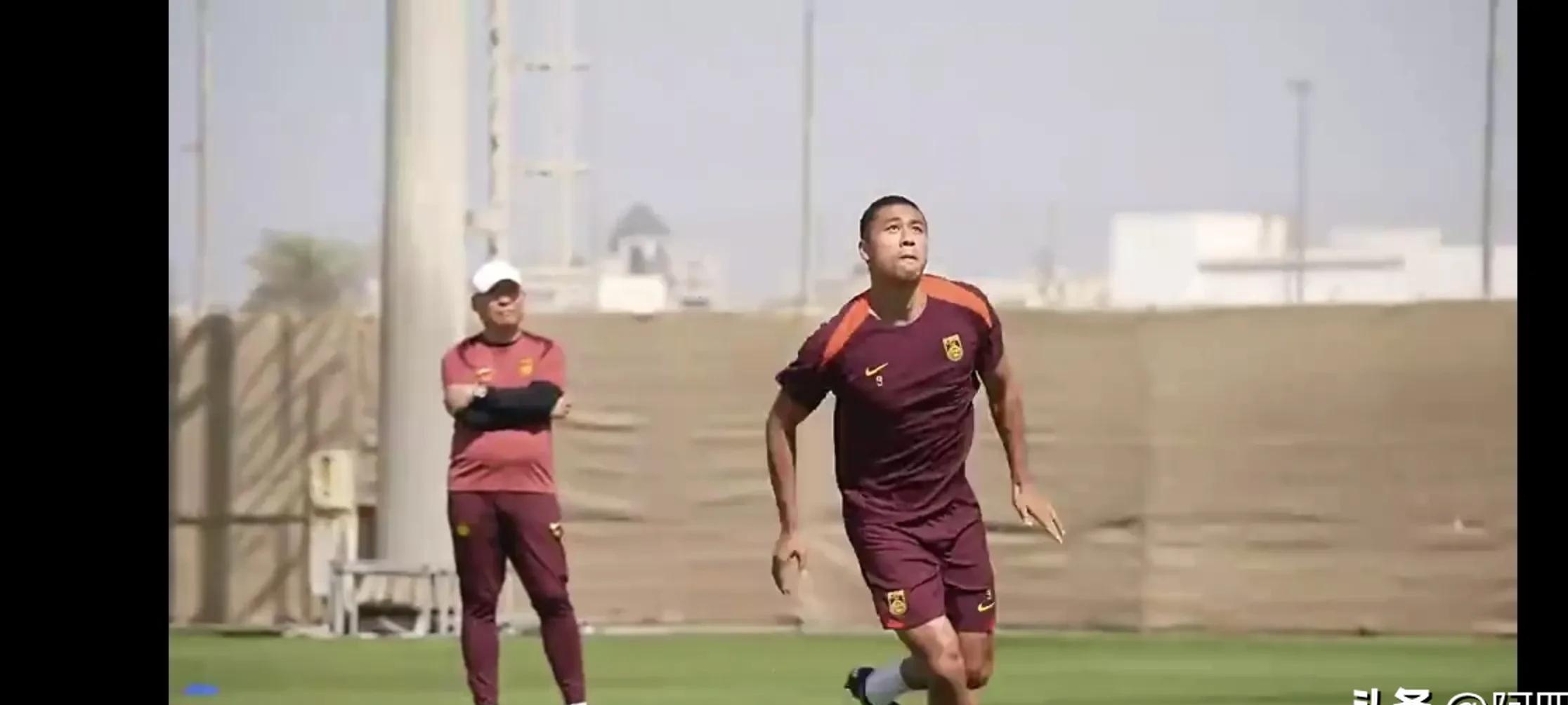 球员实力施展,场上奇妙瞬间令人震撼的简单介绍 球员实力施展,场上奇妙瞬间令人震撼的简单介绍