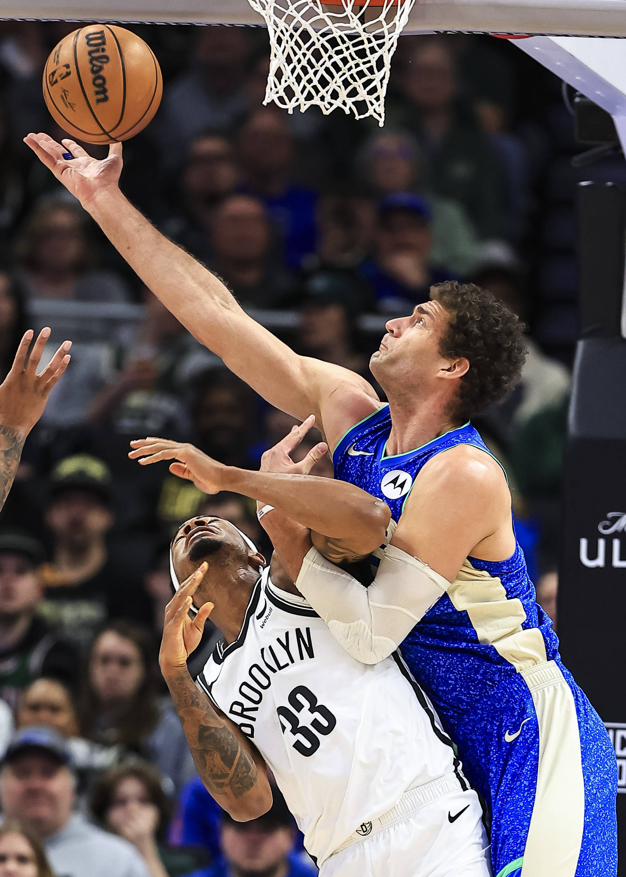 NBA常规赛战绩：雄鹿队保持不败，成为夺冠热门