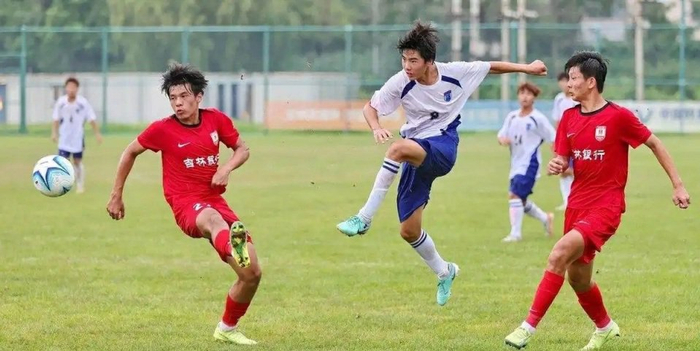 国内足球联赛风波不断，球队实力悬殊的简单介绍