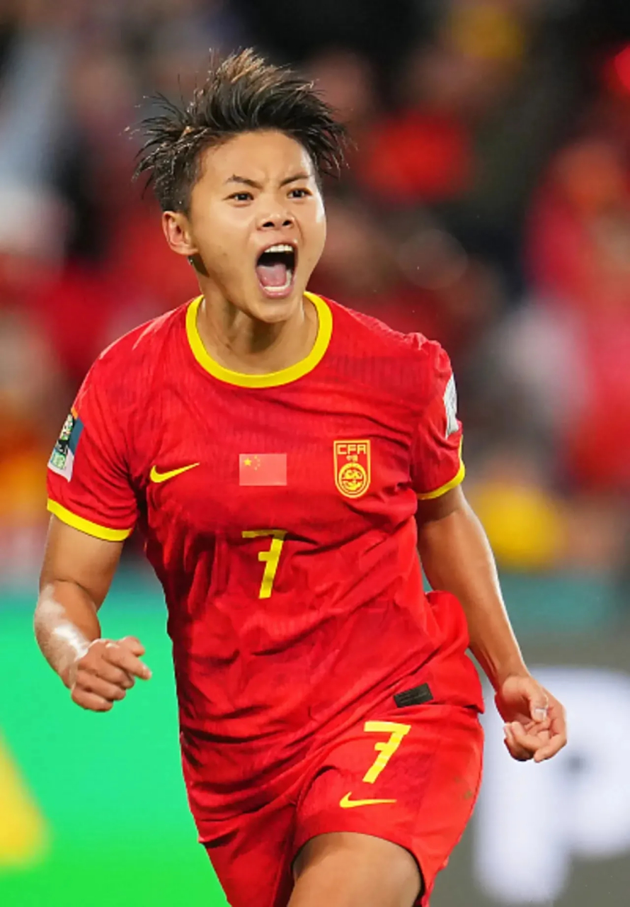 关于搏尽全力！中国女足不畏艰难前行的信息