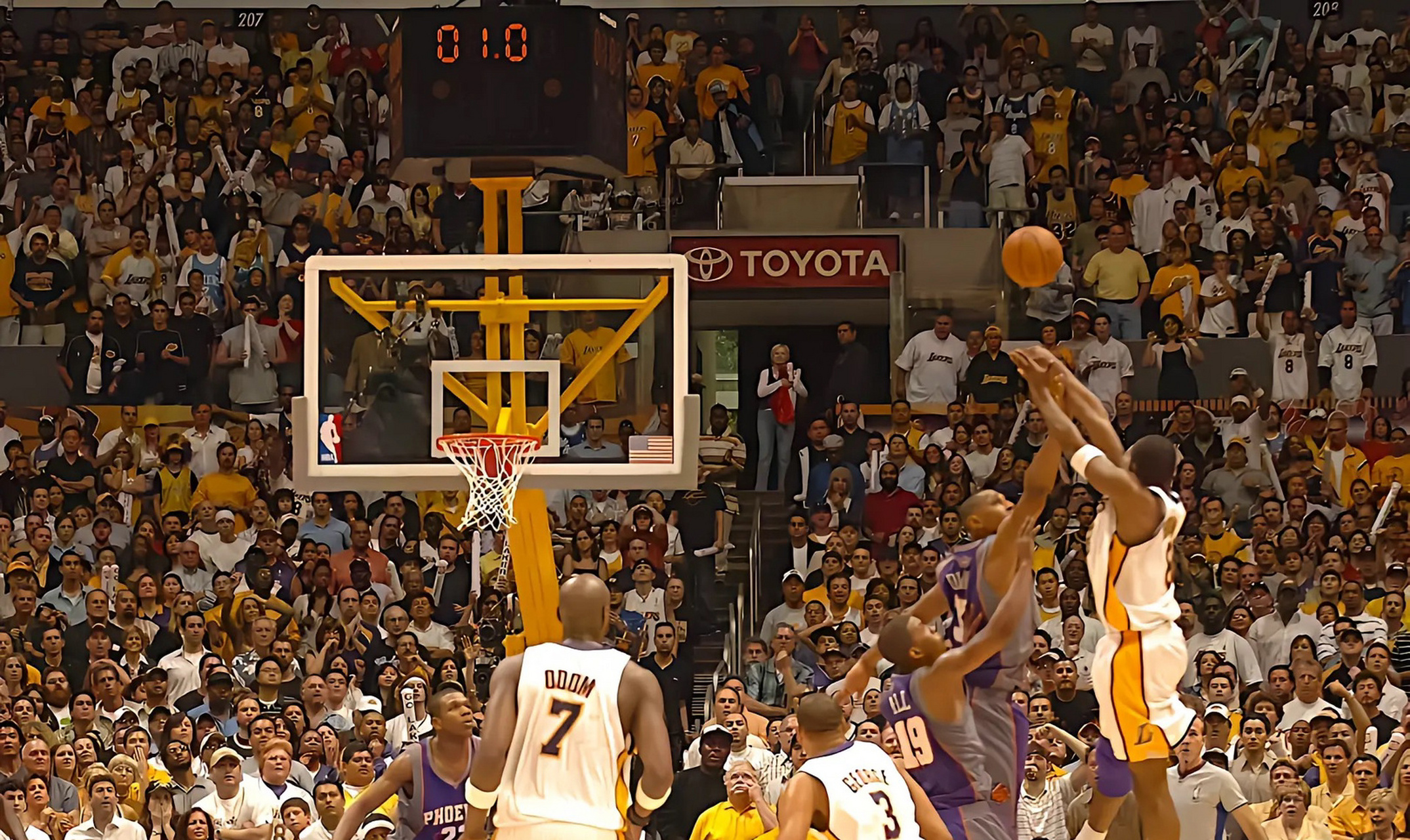 世界篮球巅峰对决,强手如云场面火爆 世界篮球巅峰对决,强手如云场面火爆