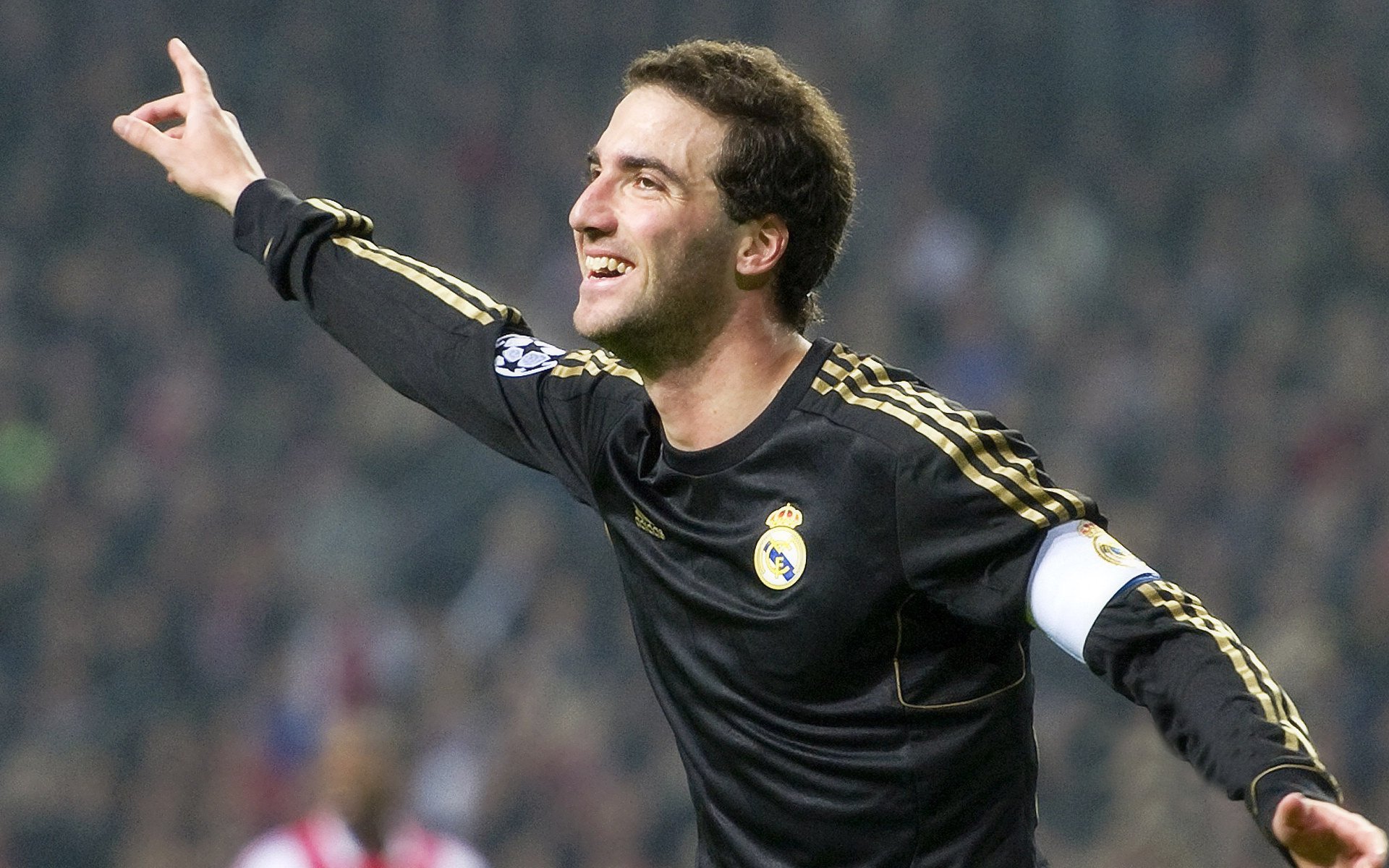 量子纠缠之夜，当达拉斯独行侠在元宇宙中碾压辽宁男篮，保罗何以惊艳四座？